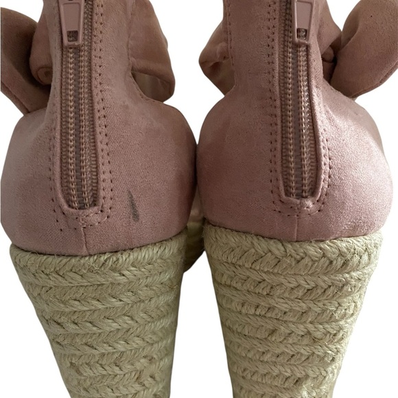 Elegant Pink Suede Heels with Ankle Tie - Picture 3 of 4